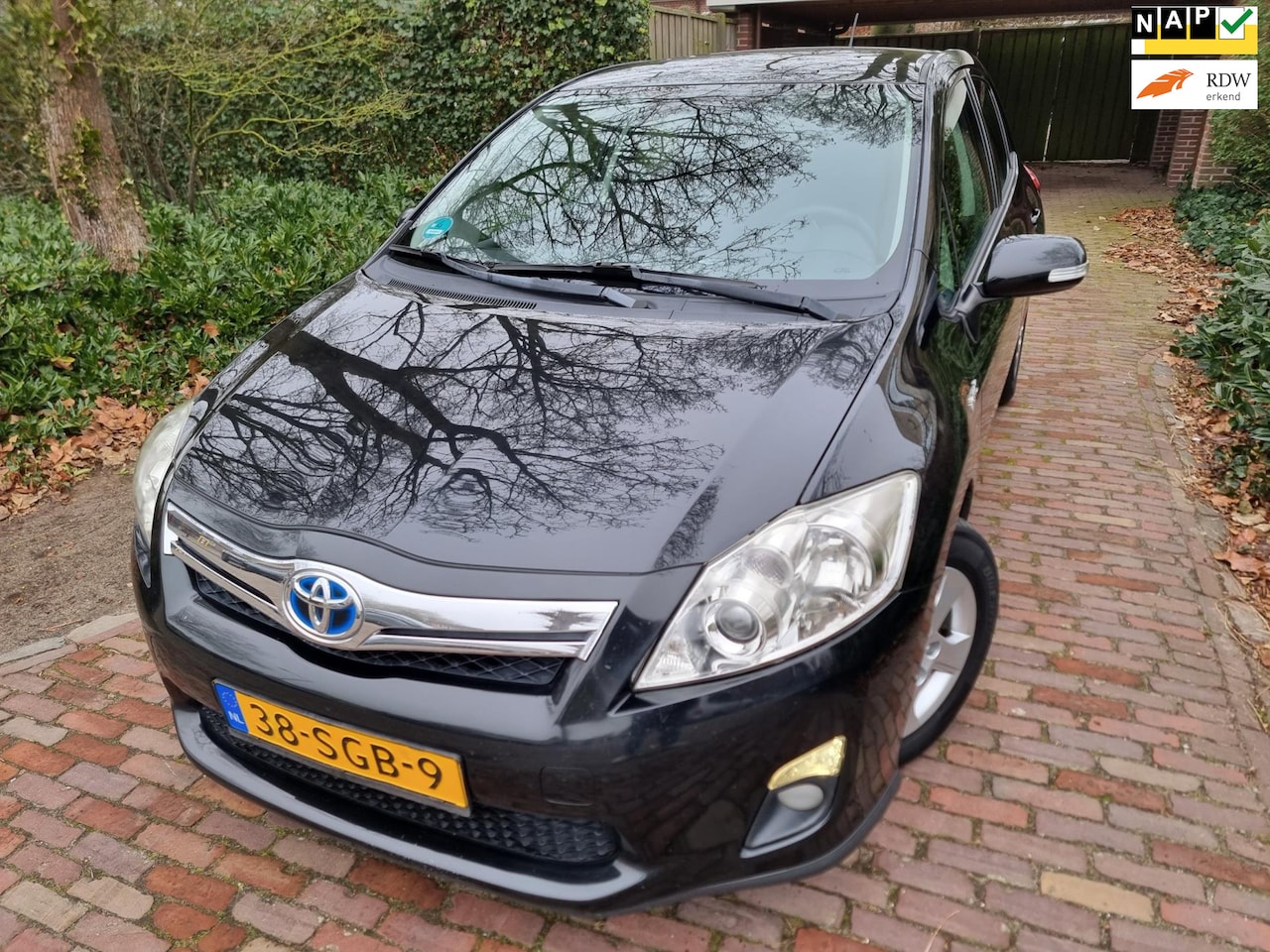 Toyota Auris - 1.8 Full Hybrid Aspiration Navigator - AutoWereld.nl
