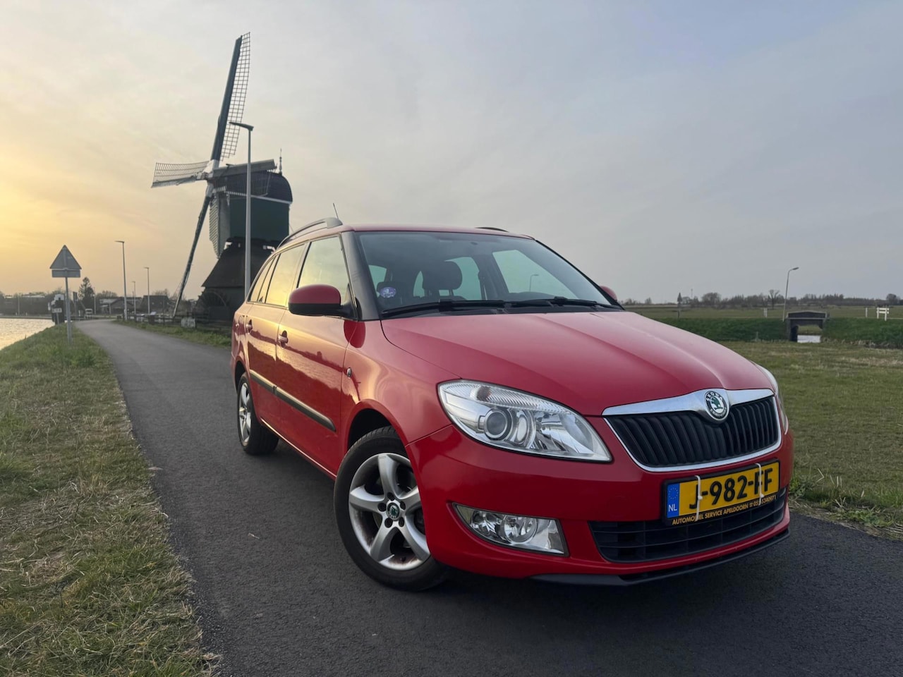 Skoda Fabia Combi - 1.2 TSI Benzine *airco*stoelverwarming*Boekjes aanwezig - AutoWereld.nl