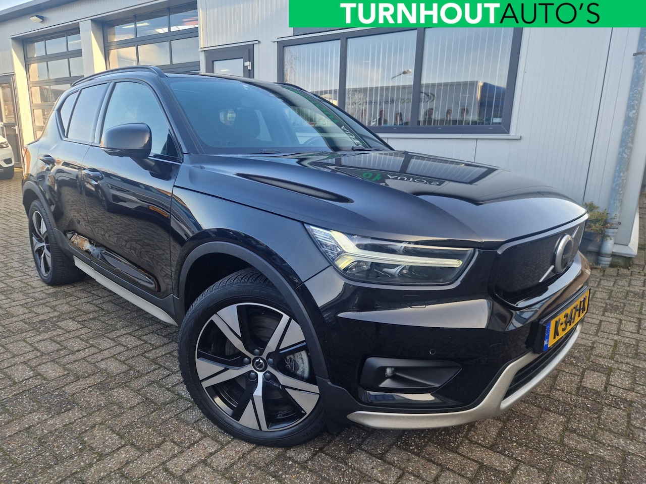 Volvo XC40 - Recharge P8 AWD R-Design PACK LOUNGE 360 | Pano | Harman Kardon - AutoWereld.nl