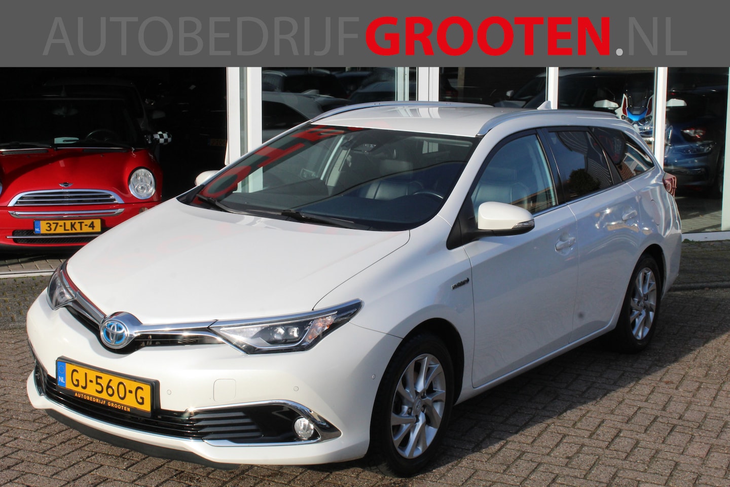Toyota Auris Touring Sports - 1.8 Hybrid Lease Exclusive//Stoelverwarming!! - AutoWereld.nl