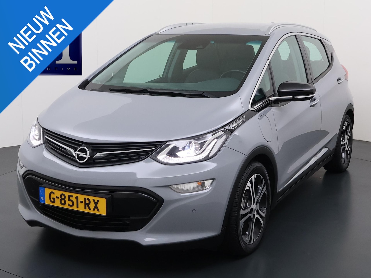 Opel Ampera-e - Business executive 60 kWh Bose audio | Keyless | Dodehoek | Leer | Camera | Stoel- & stuur - AutoWereld.nl