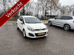 Kia Rio - 1.2 CVVT World Cup Edition CRUISE LEER AIRCO PDC