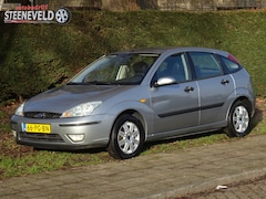 Ford Focus - 1.6 Futura met Radio en Airco Nieuwe Distributieriem