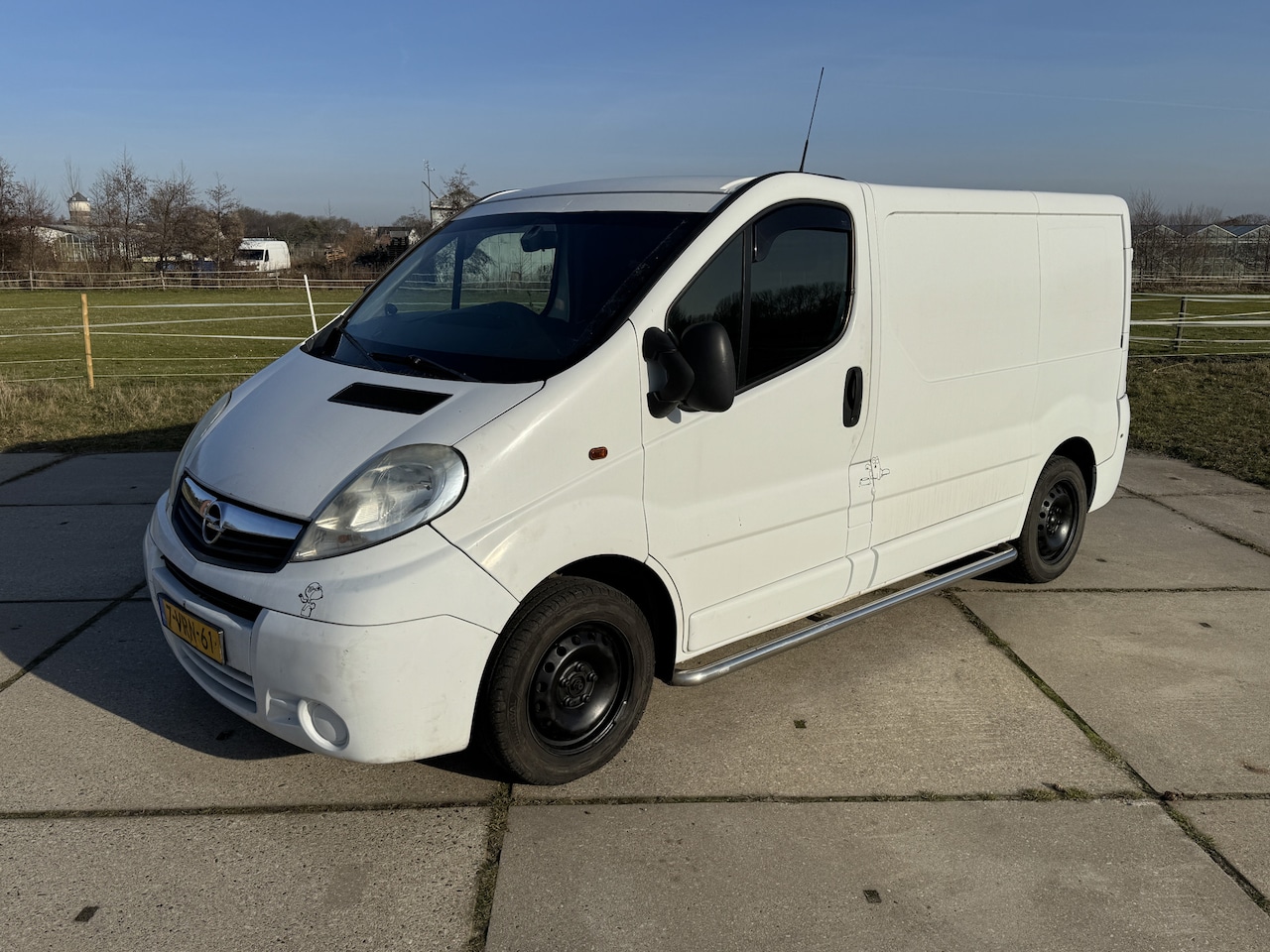 Opel Vivaro - 2.0 CDTI L1 H1 airco trekhaak cruise control - AutoWereld.nl