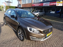 Volvo V60 Cross Country - 2.0 D4 Nordic+/Automaat/Panodak/Leer/Camera