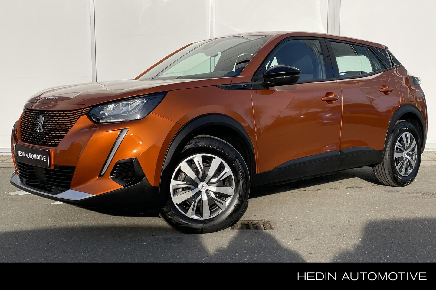 Peugeot e-2008 - Active Pack 50 kWh | Dealeronderhouden | Achteruitrijcamera | Navigatie | Cruise control | - AutoWereld.nl