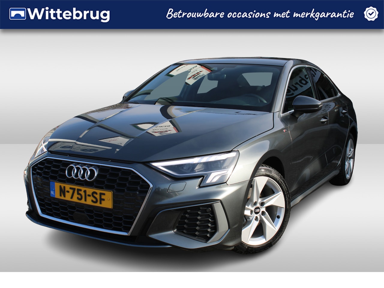 Audi A3 Limousine - 30 TFSI 110pk S edition S-Tronic Automaat / Panorama dak / LED / LM velgen / Navigatie / P - AutoWereld.nl