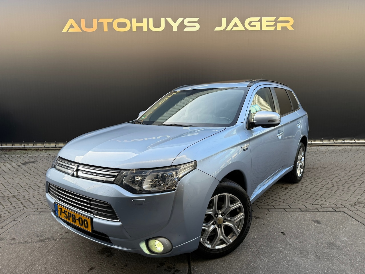 Mitsubishi Outlander - 2.0 PHEV Business Edition 2.0 PHEV Business Edition - AutoWereld.nl