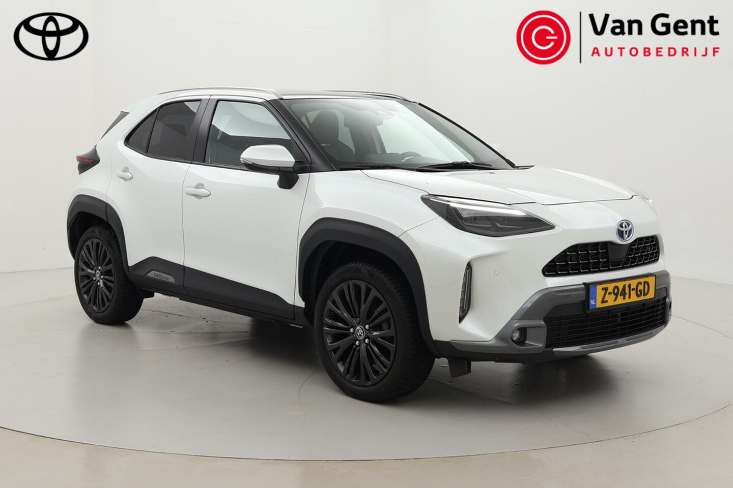 Toyota Yaris Cross - 1.5 Hybrid AWD Adventure | Panoramadak | Trekhaak | Dodehoek detectie | JBL | Head-up disp - AutoWereld.nl