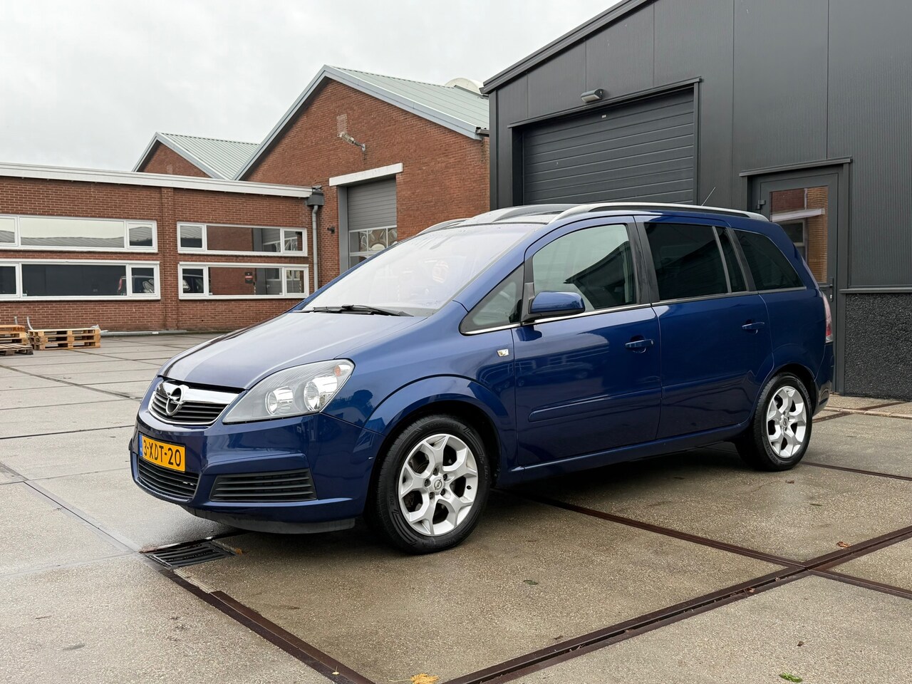 Opel Zafira - 2.2 Essentia Panoramadak Cruise 7pers - AutoWereld.nl