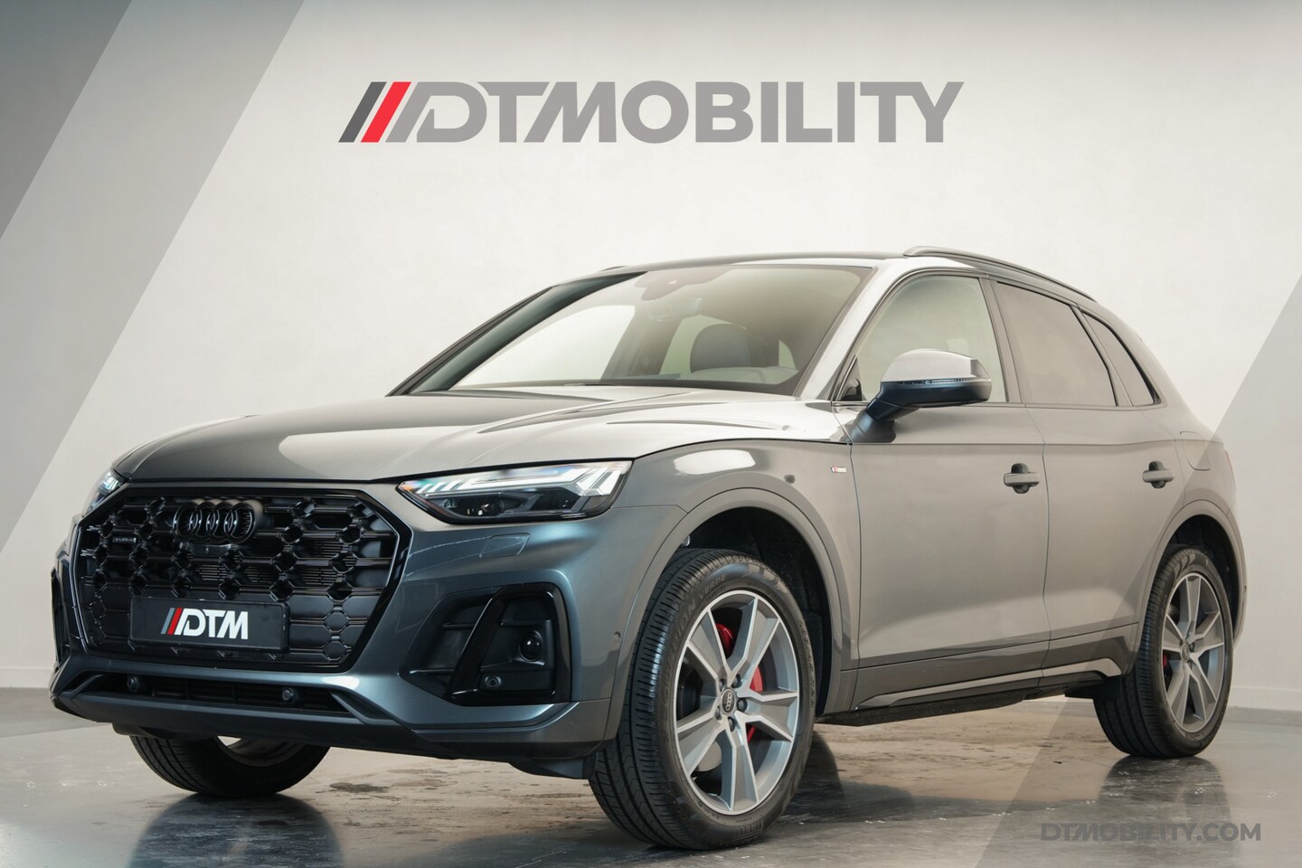 Audi Q5 - 55TFSIe S-Edition Competition | RS Stoelen | Pano | 360 | Trekhaak - AutoWereld.nl
