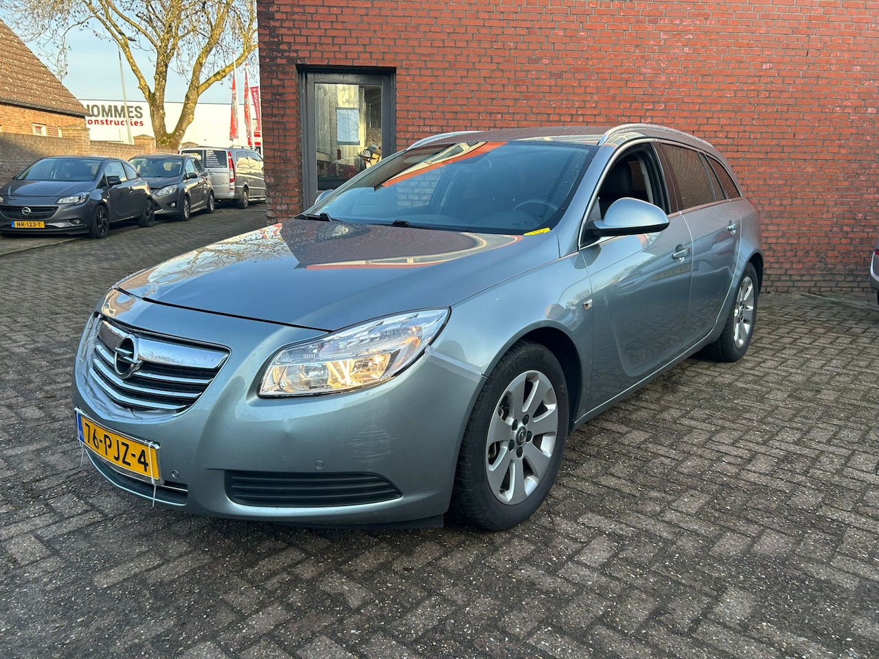 Opel Insignia Sports Tourer - 1.6 T Edition//180pk//Navi//Voorschade - AutoWereld.nl