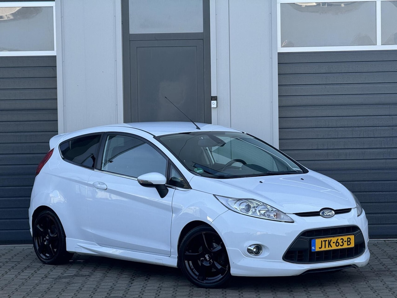 Ford Fiesta - 1.6 Titanium 120PK+ / ST Line - AutoWereld.nl