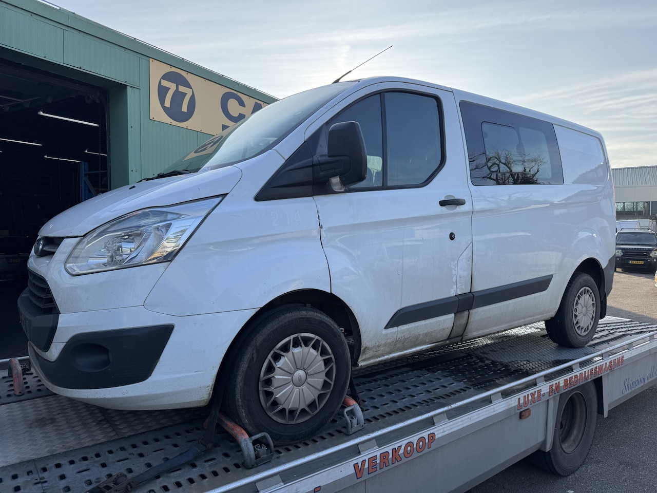 Ford Transit Custom - 290 2.2 TDCI L1H1 125PK airco dubbele cabine - AutoWereld.nl