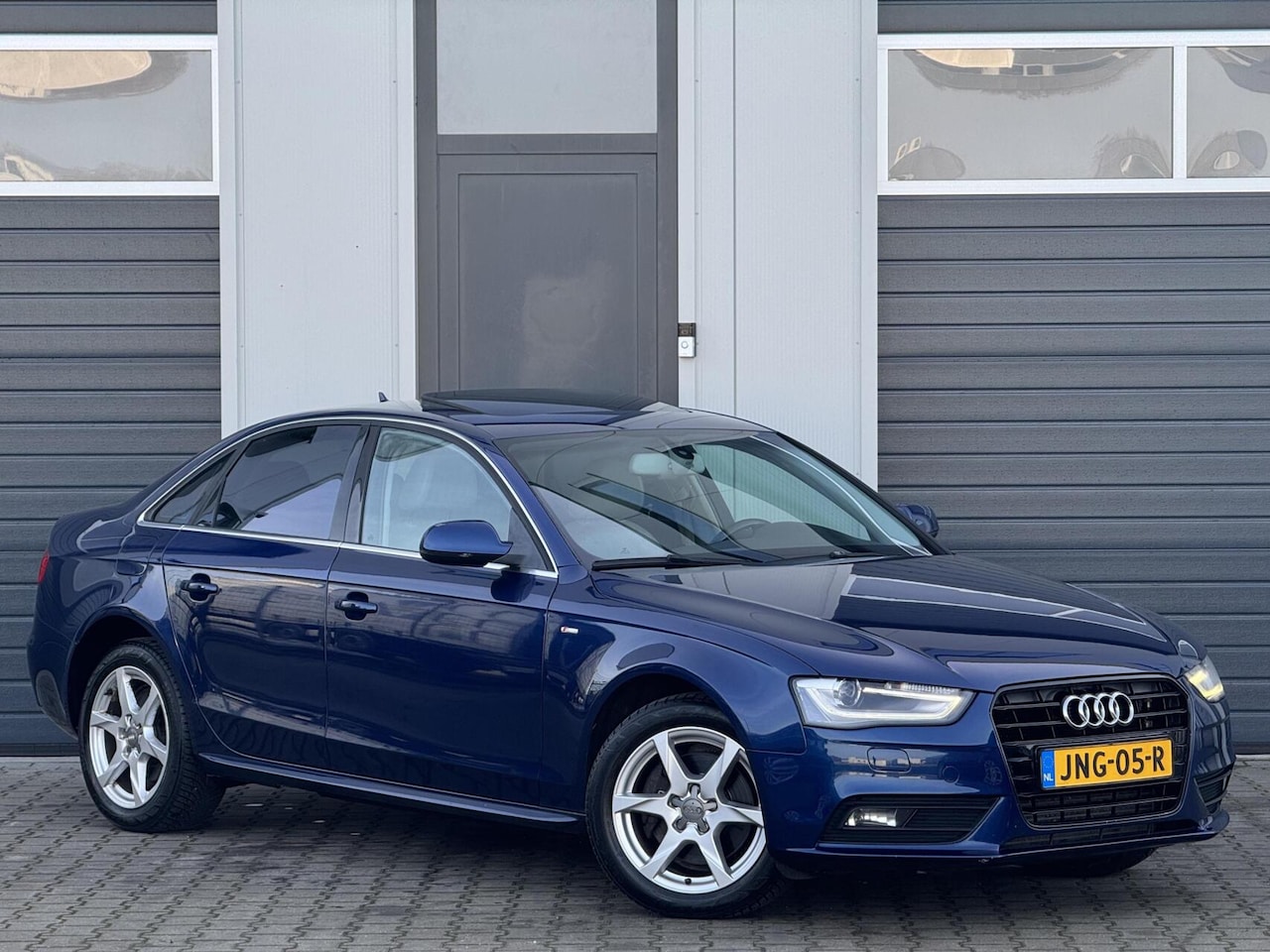 Audi A4 Limousine - 2.0 TFSI Pro Line S-Line / Facelift / Led - AutoWereld.nl