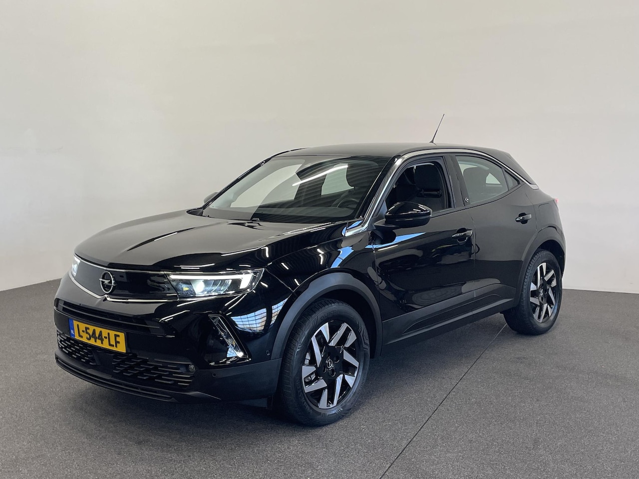 Opel Mokka-e - Elegance 50-kWh Navigatie Apple Carplay/Android Auto Camera Parkeersensoren Cruise Control - AutoWereld.nl