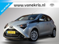 Toyota Aygo - 1.0 VVT-i 5-Deurs X-Play, Bluetooth, Parkeercamera DAB Radio, Apple CarPlay / Android Auto