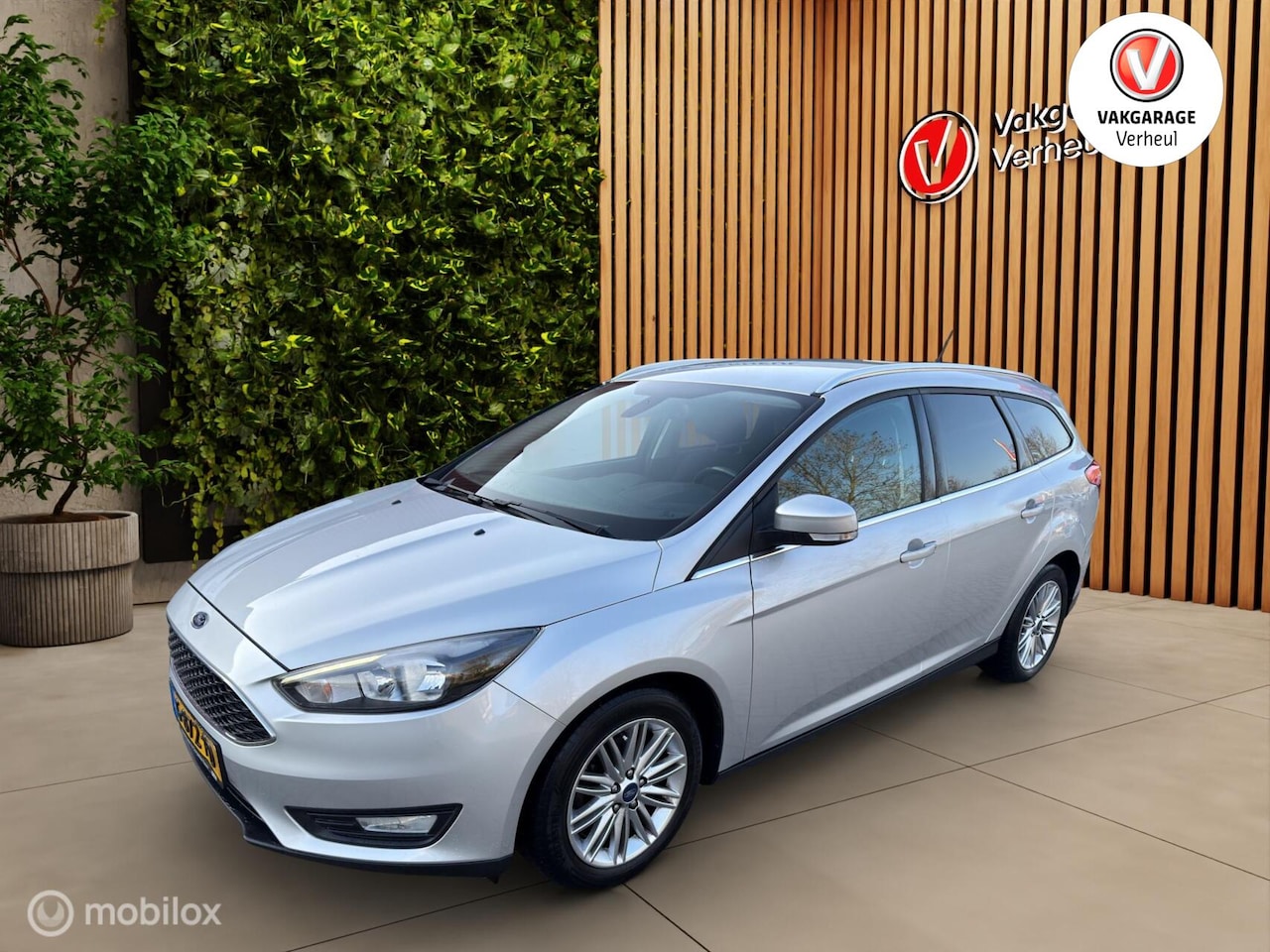 Ford Focus Wagon - 1.0 Lease Edition|Trekhaak|Clima|Cruise|Nap - AutoWereld.nl