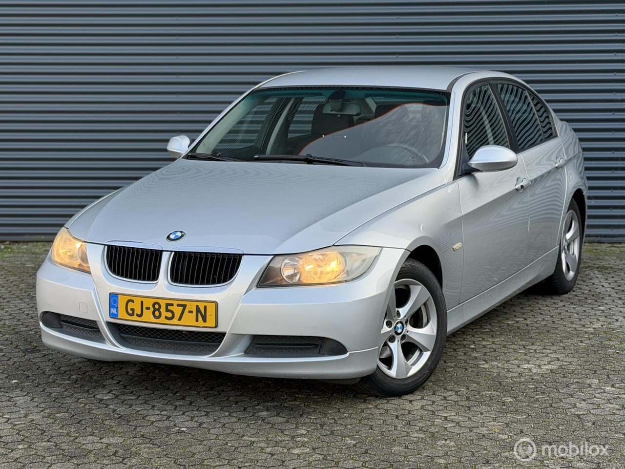 BMW 3-serie - 318i 318i - AutoWereld.nl