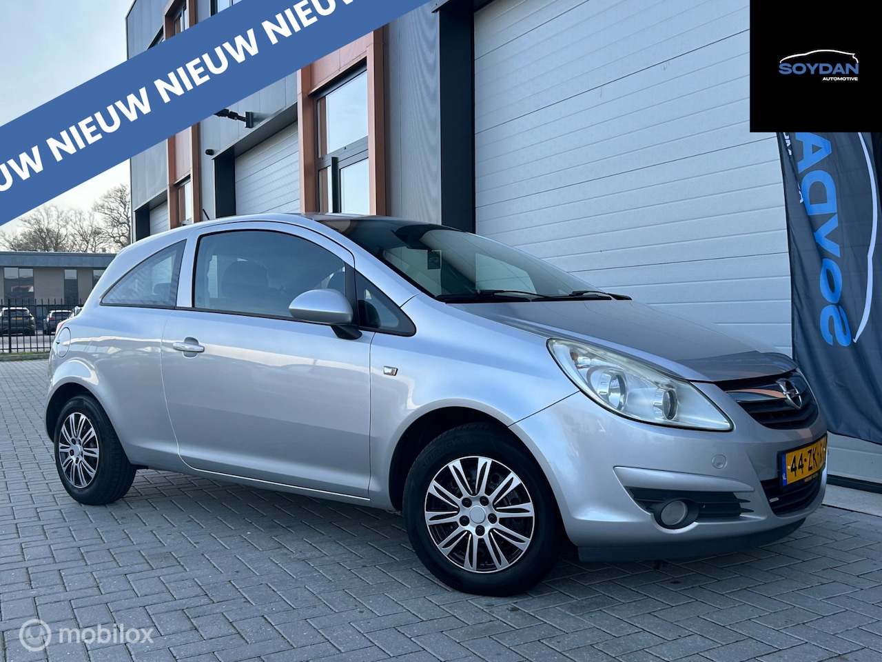 Opel Corsa - 1.4-16V Enjoy | APK | NAP | 2 SLEUTELS | - AutoWereld.nl