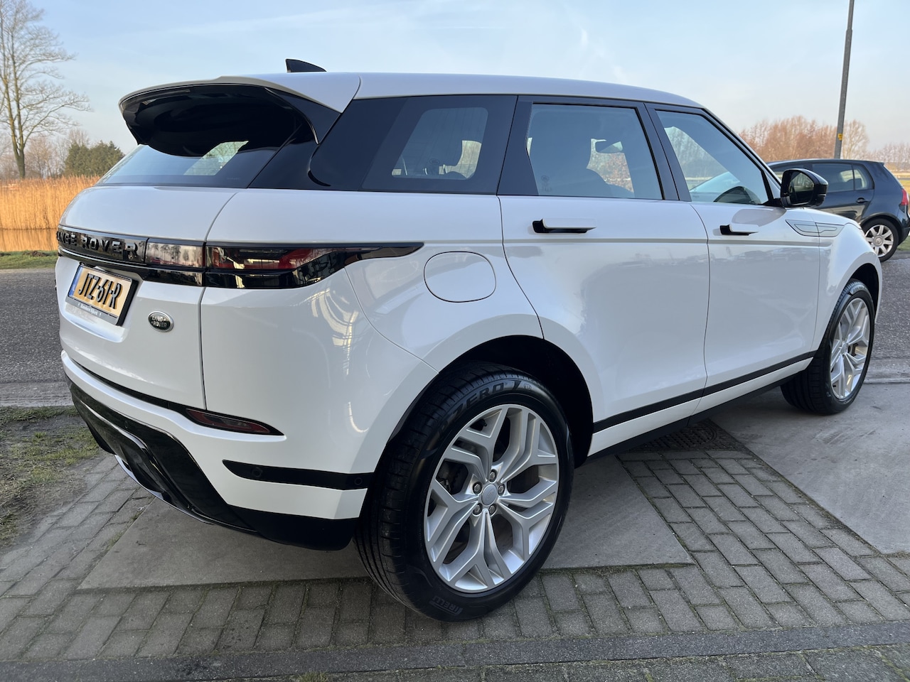 Land Rover Range Rover Evoque - 1.5 P300e AWD R-Dynamic S / 309PK / Plug In / 360° Camera / Apple Carplay - Android Auto / - AutoWereld.nl