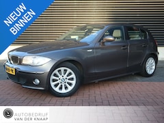BMW 1-serie - 120i High Executive | Clima | Cruise | Multimedia/Navi | Schuif-/kanteldak |Leder | PDC |