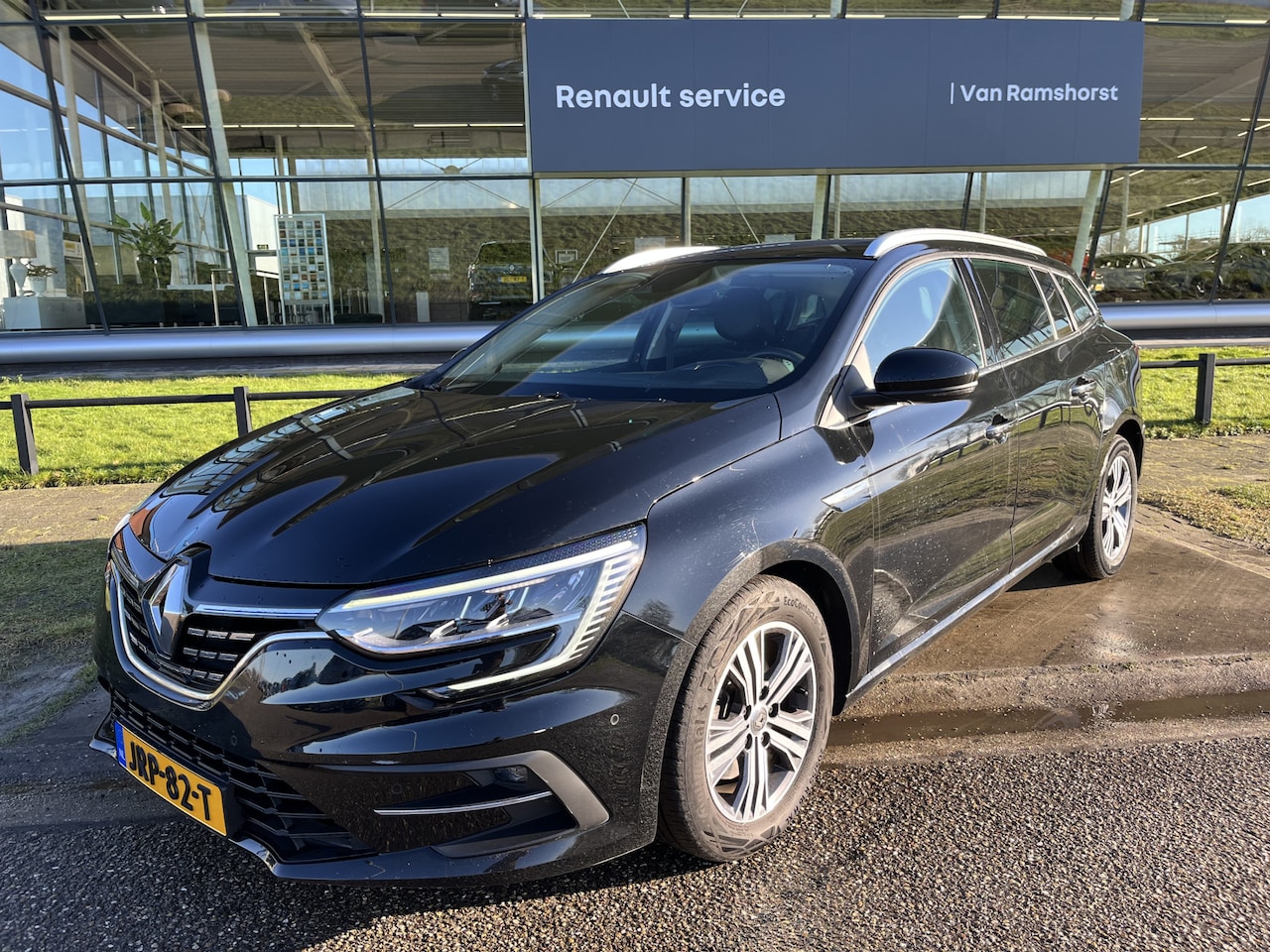 Renault Mégane E-Tech - Estate 1.6 Plug-In Hybrid 160PK Intens / Automaat / Apple Carplay - Android Auto / Blind s - AutoWereld.nl