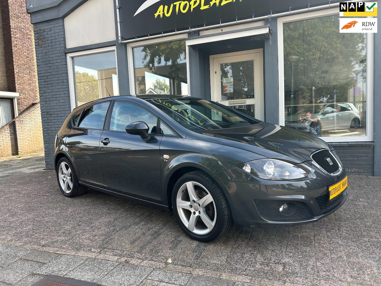 SEAT Leon - 1.4 TSI / CLIMAT / NAVI / CRUISE / TELEFOON - AutoWereld.nl