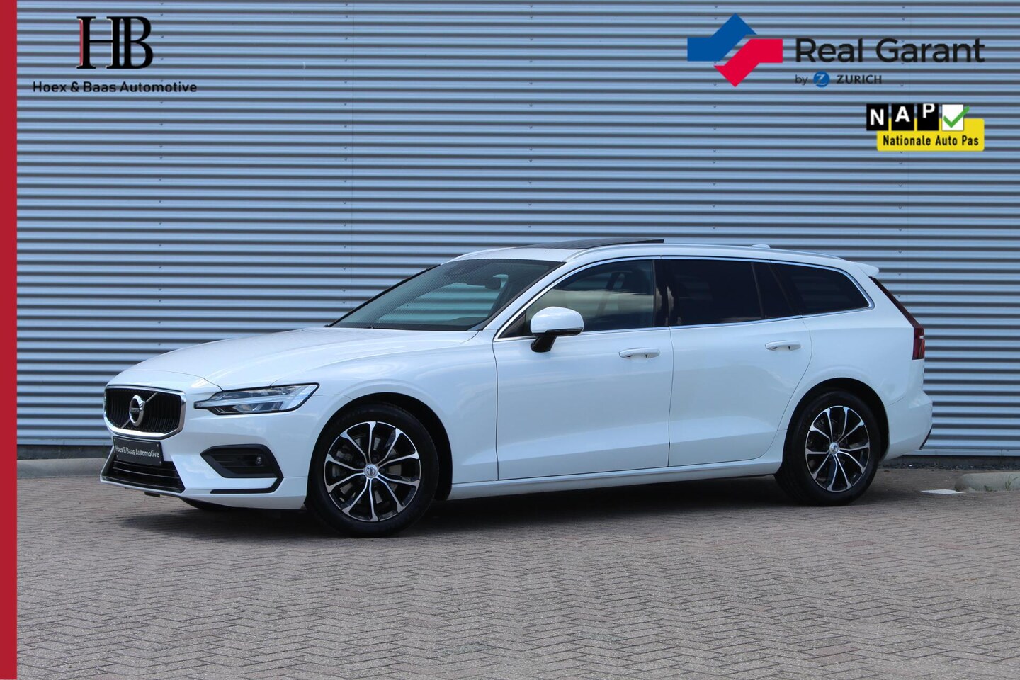 Volvo V60 - 2.0 B3/Pano/Adapt cruise/Bliss/Trekhaak - AutoWereld.nl