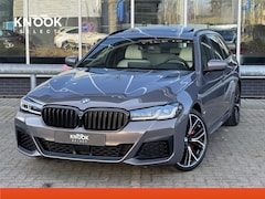 BMW 5-serie Touring - 530i xDrive High Executive M Sport Pakket Automaat / Live Cockpit Professional / Panoramad