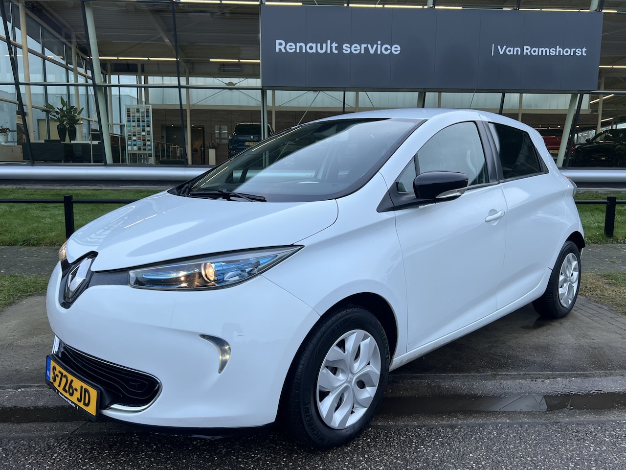 Renault Zoe - R240 Intens 22 kWh / koop accu SOH 94 % / Climate / Cruise / Parkeersensor / - AutoWereld.nl