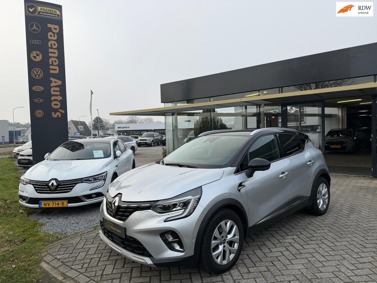 Renault Captur - 1.3 TCe 140 Intens, 360 cam, keyless, stoel stuur verw, navi, trekhaak, electr stoelen, li - AutoWereld.nl