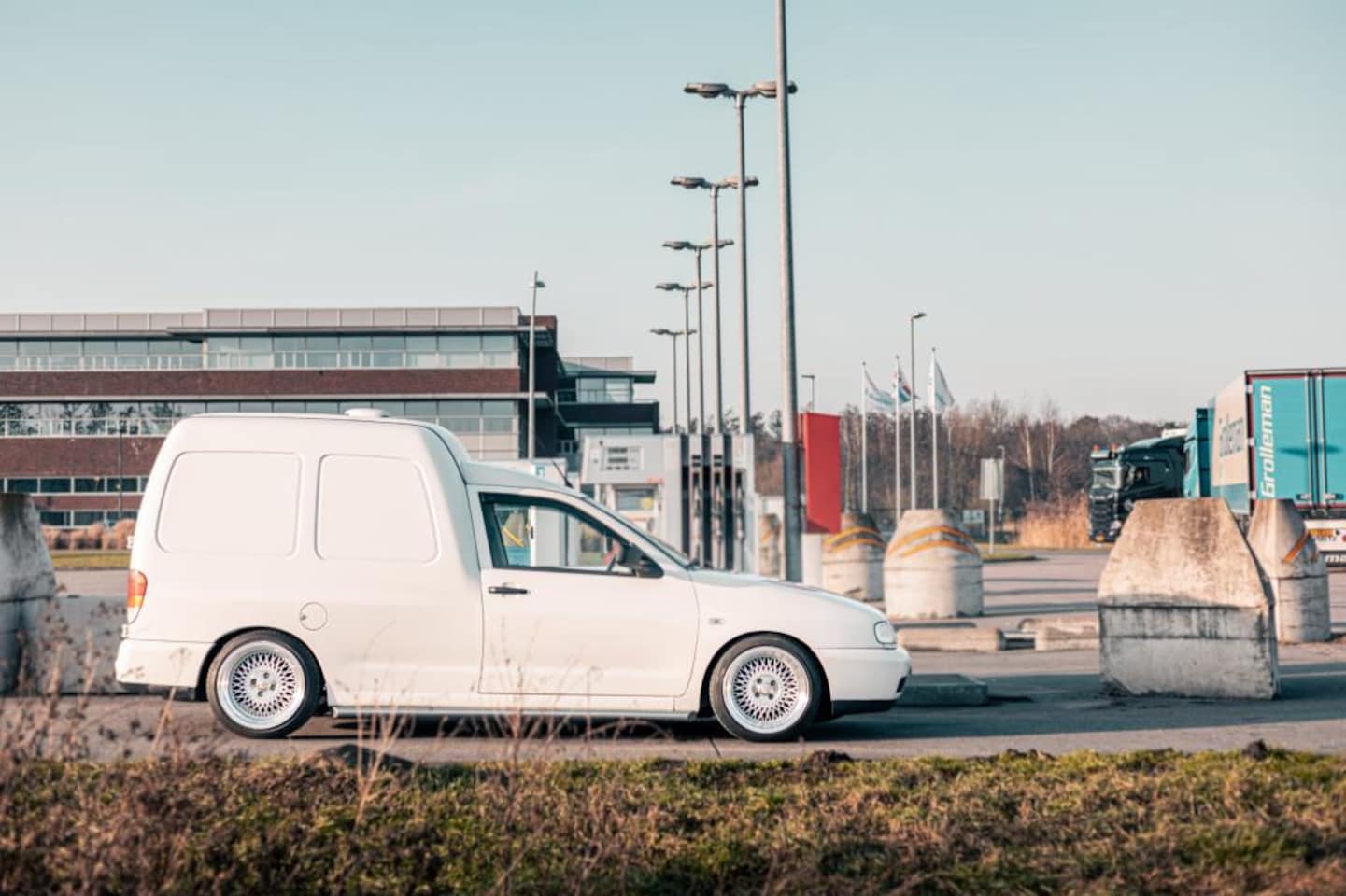 Volkswagen Caddy - 1.9 SDI | Verlaagd | 16" | Nette bus - AutoWereld.nl