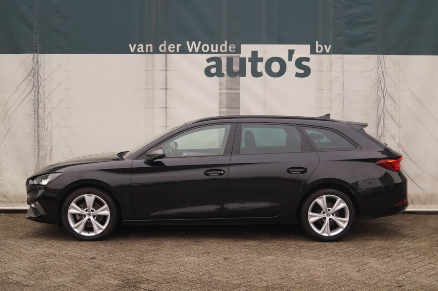SEAT Leon Sportstourer - 1.5 TSI 150pk FR Business -NAVI-ECC- - AutoWereld.nl