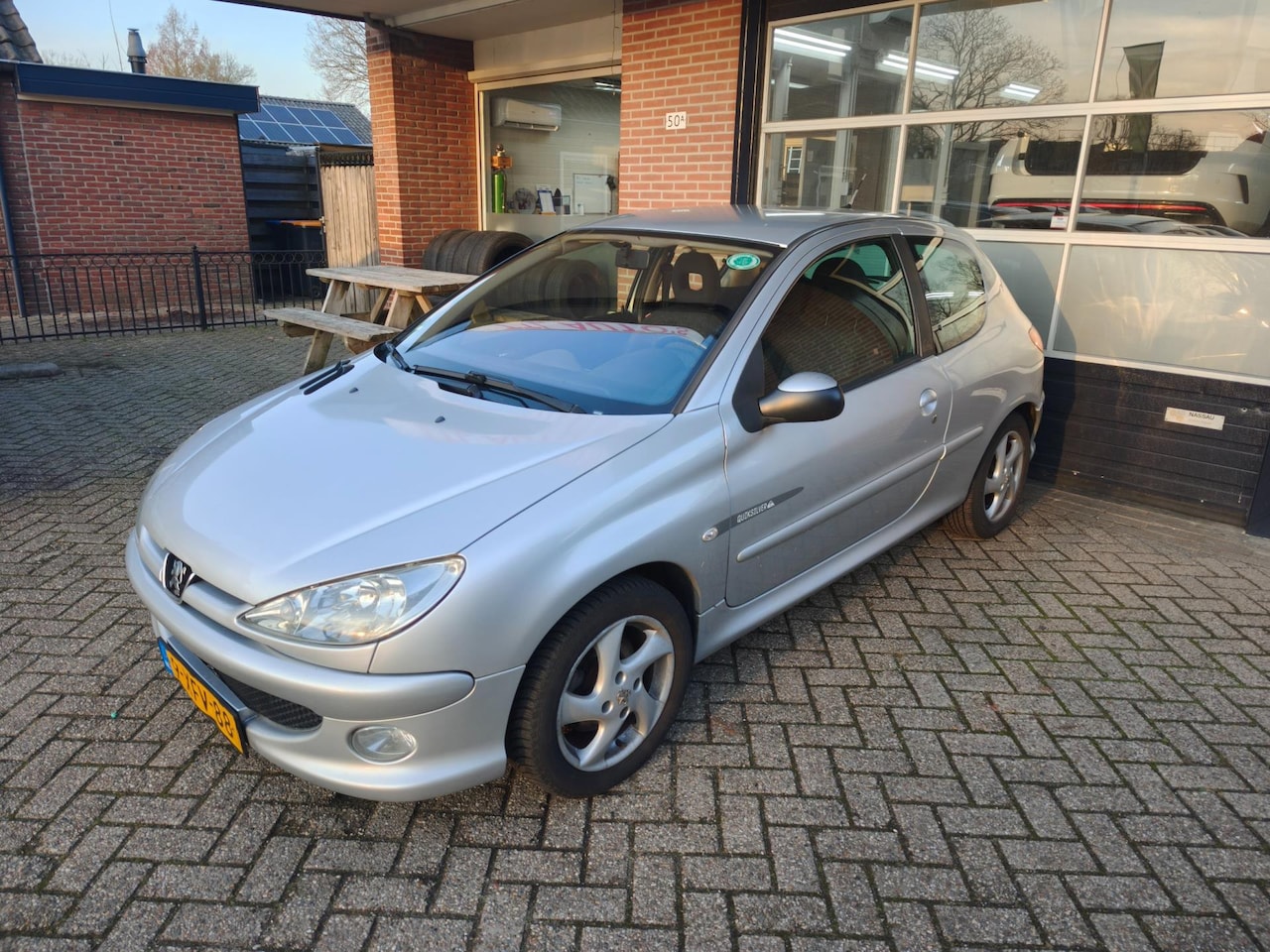 Peugeot 206 - 1.4-16V Quiksilver 1.4-16V Quiksilver, Airco, LM, Inruilkoopje! - AutoWereld.nl