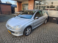 Peugeot 206 - 1.4-16V Quiksilver, Airco, LM, Inruilkoopje