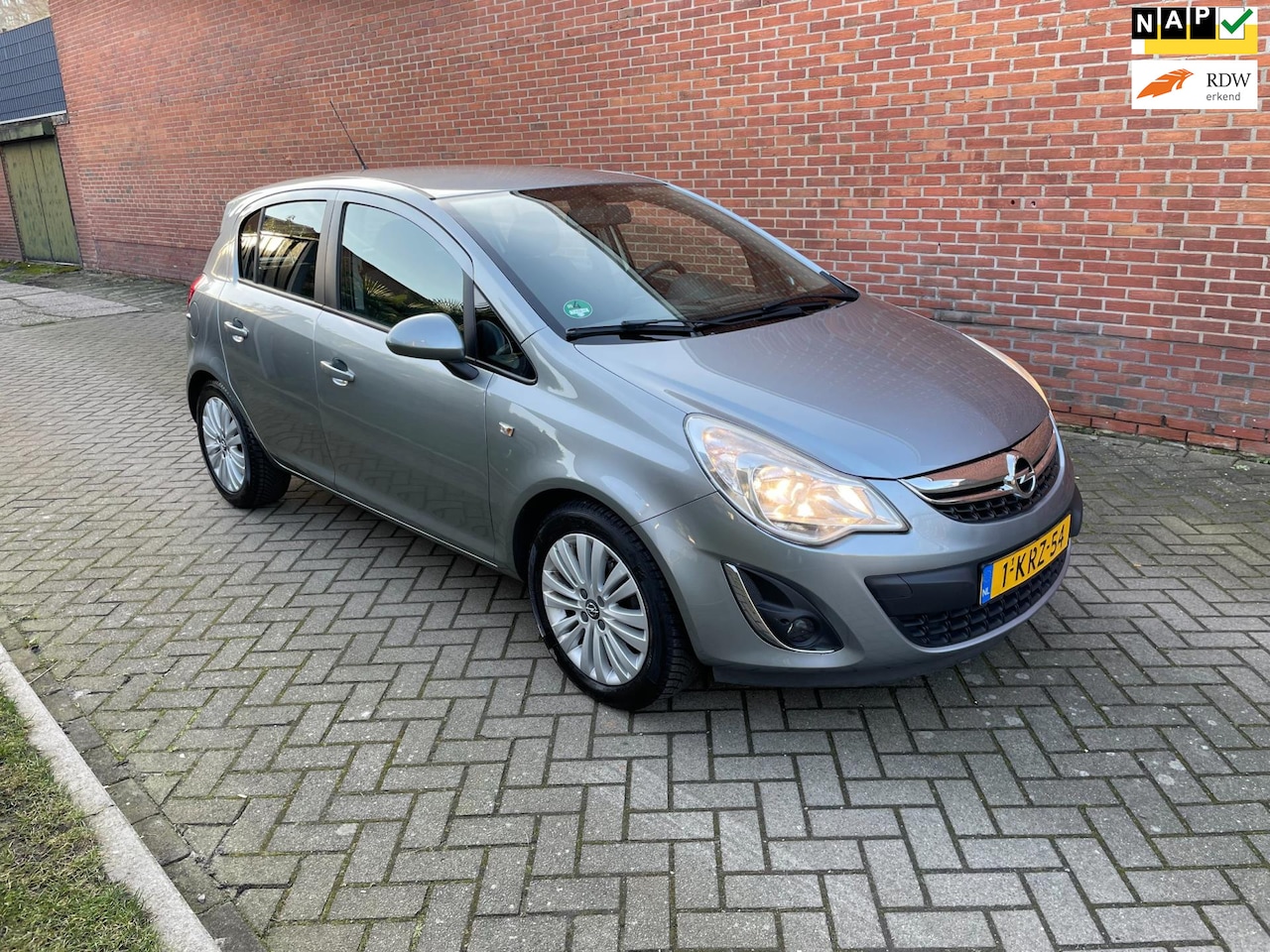 Opel Corsa - 1.4-16V Design Edition Airco - AutoWereld.nl