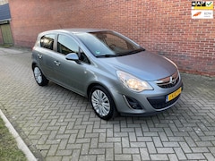 Opel Corsa - 1.4-16V Design Edition Airco