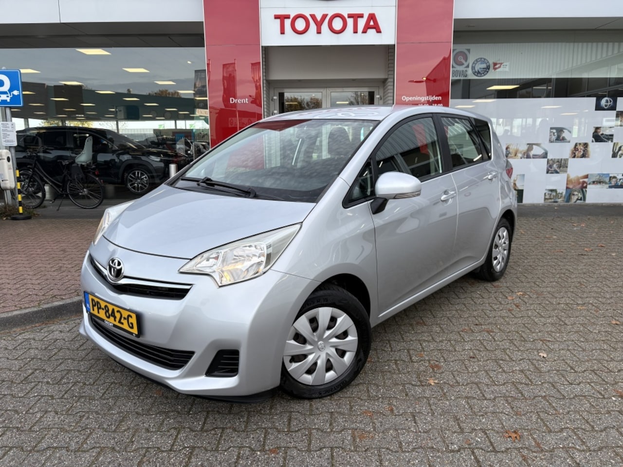 Toyota Verso S - 1.3 VVT-i Aspiration | Trekhaak | Achteruitrijcamera | All seaso - AutoWereld.nl