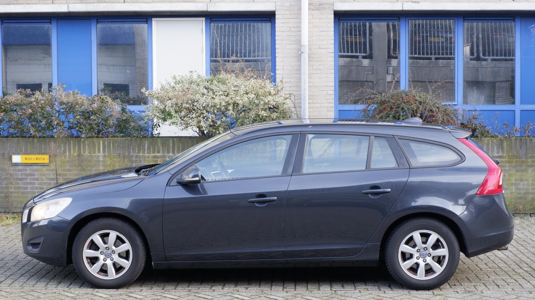 Volvo V60 - 1.6 DRIVe Momentum 1.6 DRIVe Momentum - AutoWereld.nl