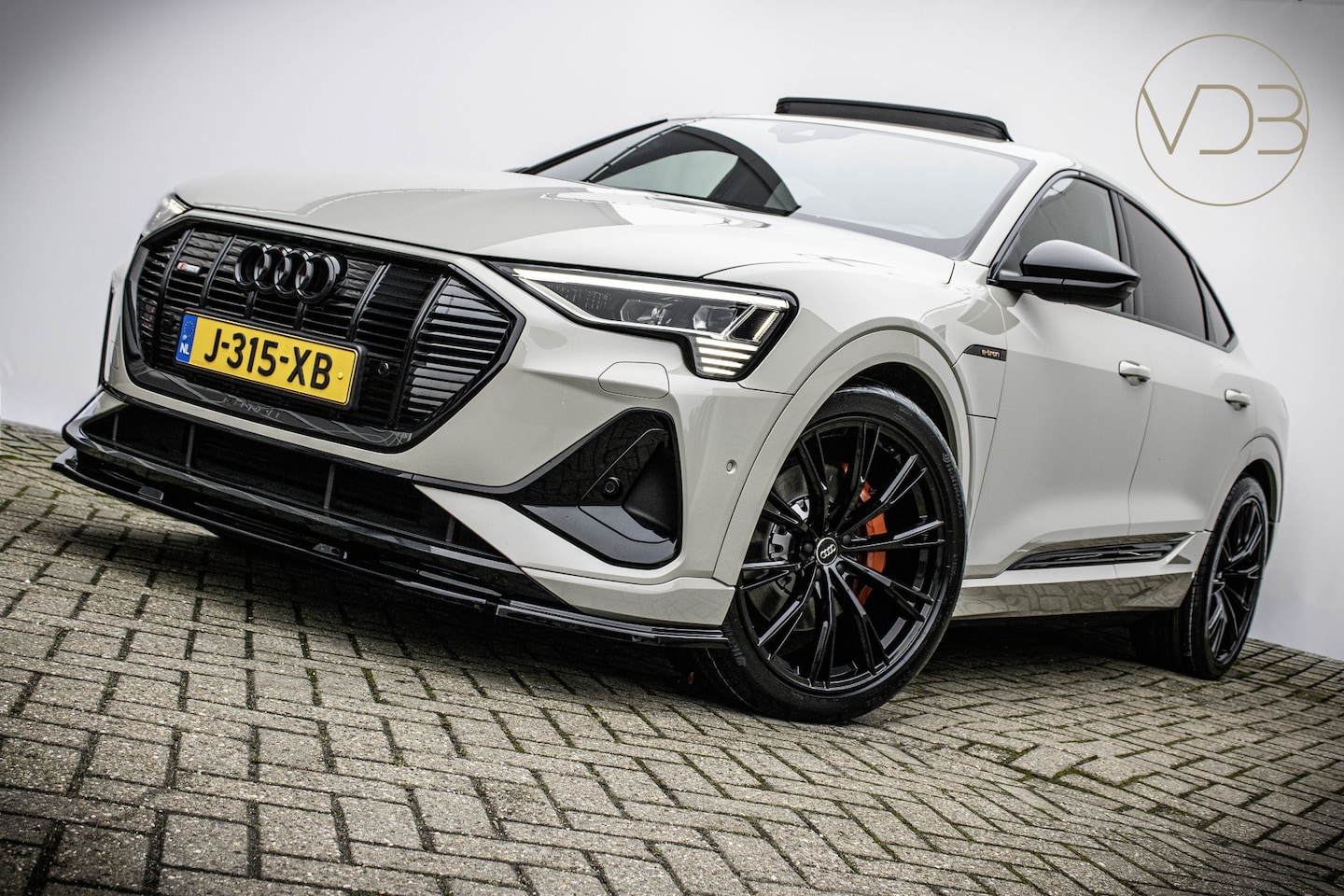 Audi e-tron Sportback - 55 SOH 94% Quattro S-Line 22inch Trekhaak B&O Ambiance - AutoWereld.nl