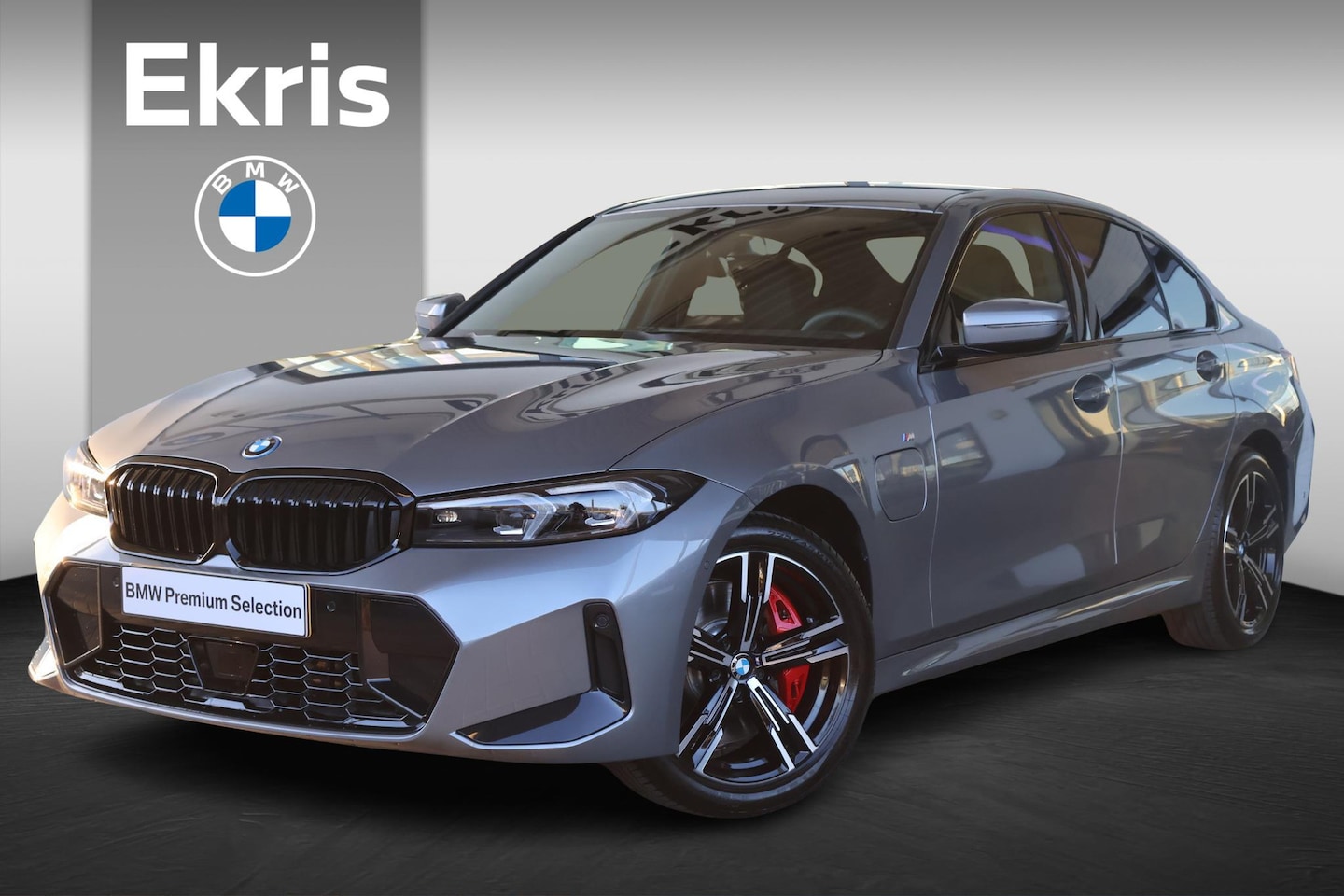 BMW 3-serie - 330e Sedan | M Sportpakket Pro | Comfort Pack - AutoWereld.nl