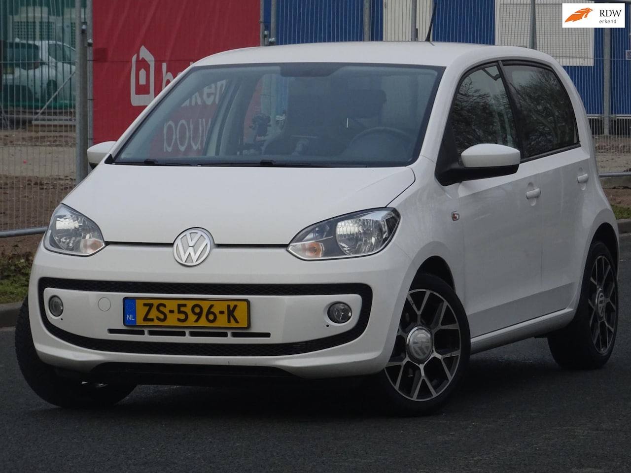 Volkswagen Up! - 1.0 high up! BlueMotion BJ2015 AIRCO/NAVI/PDC - AutoWereld.nl