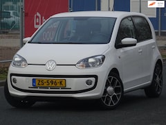 Volkswagen Up! - 1.0 high up BlueMotion BJ2015 AIRCO/NAVI/PDC