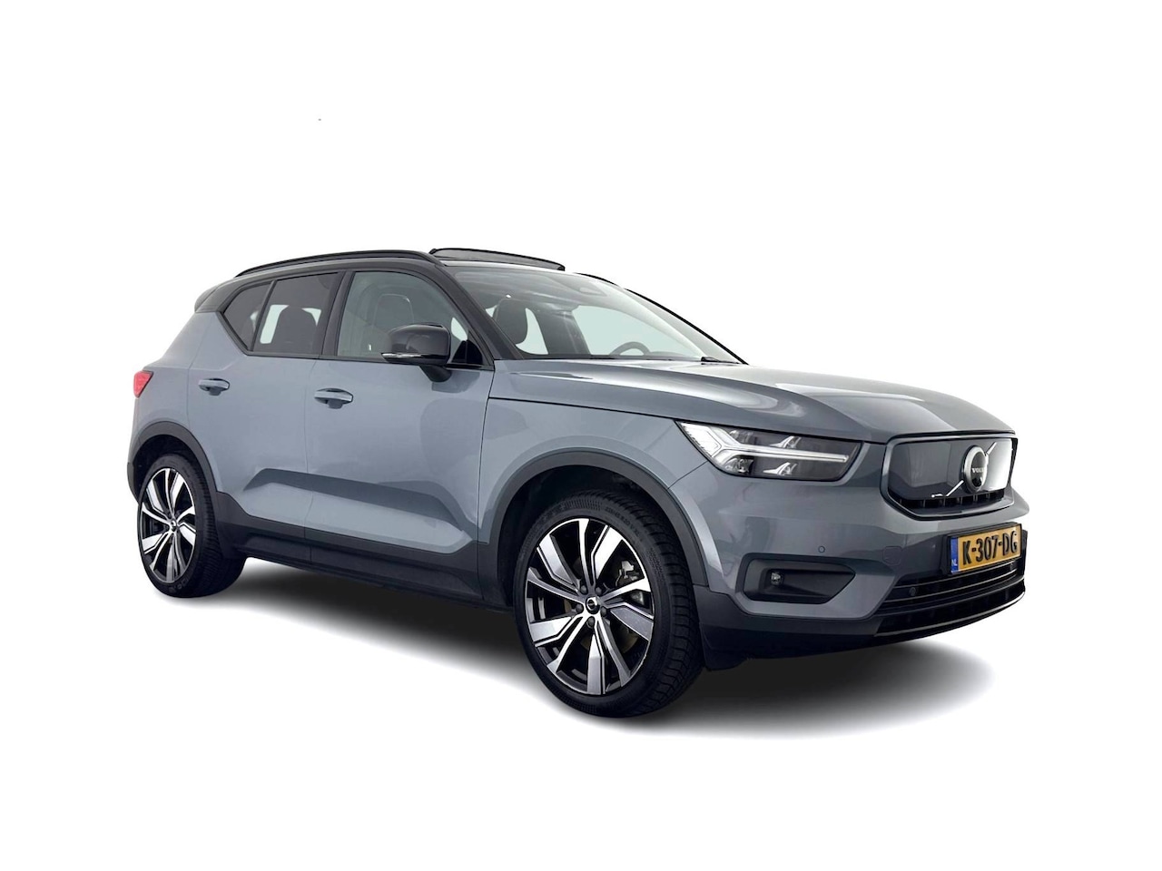 Volvo XC40 - Recharge P8 AWD R-Design [ 3-Fase ] {SOH-90%} (INCL-BTW) Aut. *PANO | LEATHER-ALCANTARA | - AutoWereld.nl