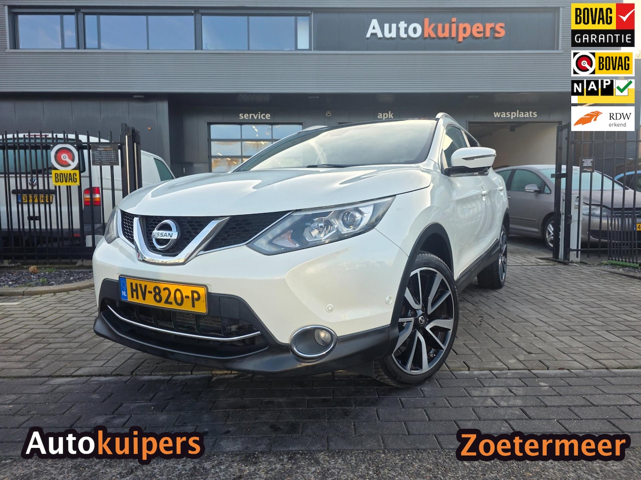 Nissan Qashqai - 1.2 Tekna + | Met o.a. stoelverwarming, 360° camera, navigatie, elektrische stoelbediening - AutoWereld.nl
