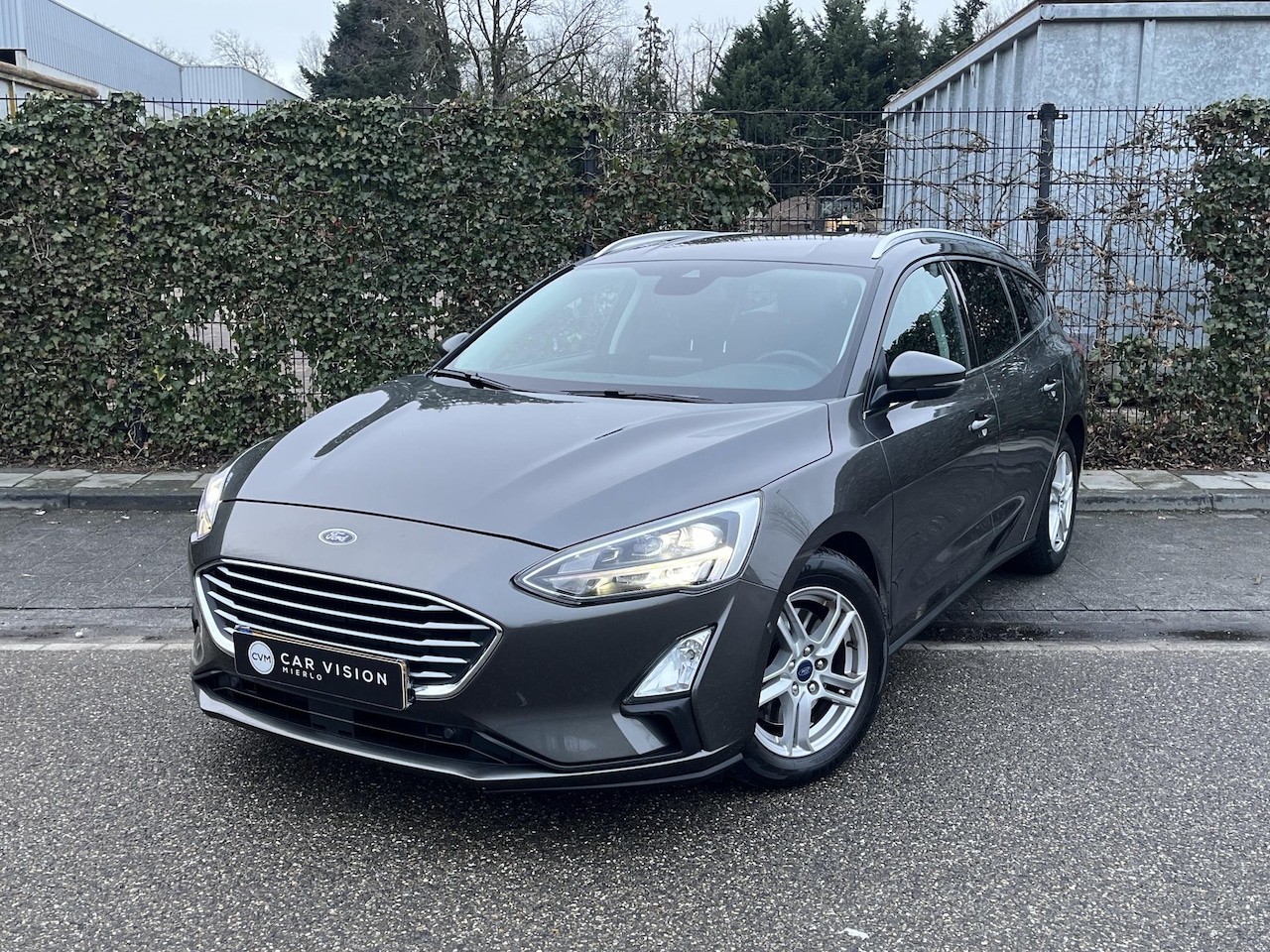 Ford Focus Wagon - 1.5 EcoBoost * Carplay * Automaat * Dealerond. * Garantie - AutoWereld.nl