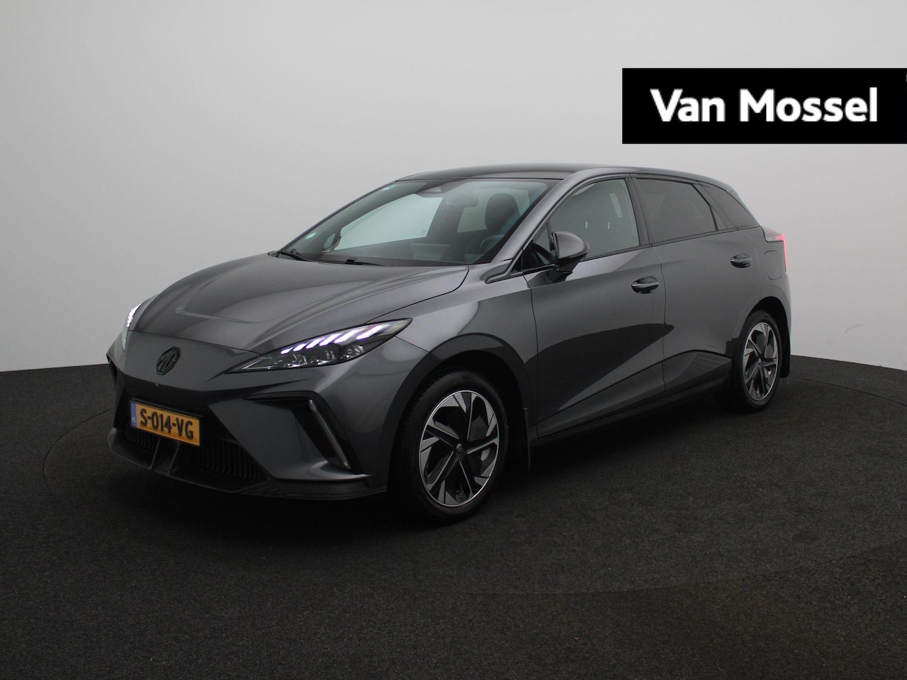 MG MG4 Electric - Luxury 64 kWh | Apple Carplay - Android Auto | Led Verlichting | Camera | - AutoWereld.nl