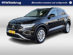 Volkswagen T-Roc - 1.0 TSI Life Edition / Virtual cockpit / Full Led / 17 Inch / Keyless / Adaptive cruise /