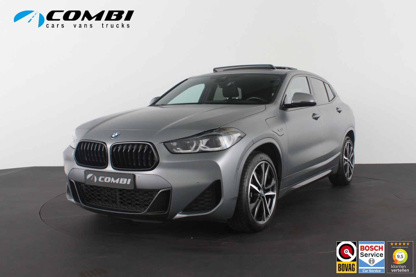 BMW X2 - xDrive25e M Sport Kleur > M Frozen Grey metallic/Shadow-Line/Pano.schuifdak/Memory/Head-up - AutoWereld.nl